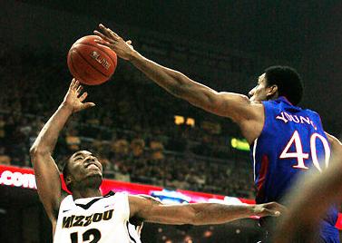 It S Back Missouri Kansas Basketball To Renew Border War In 2020