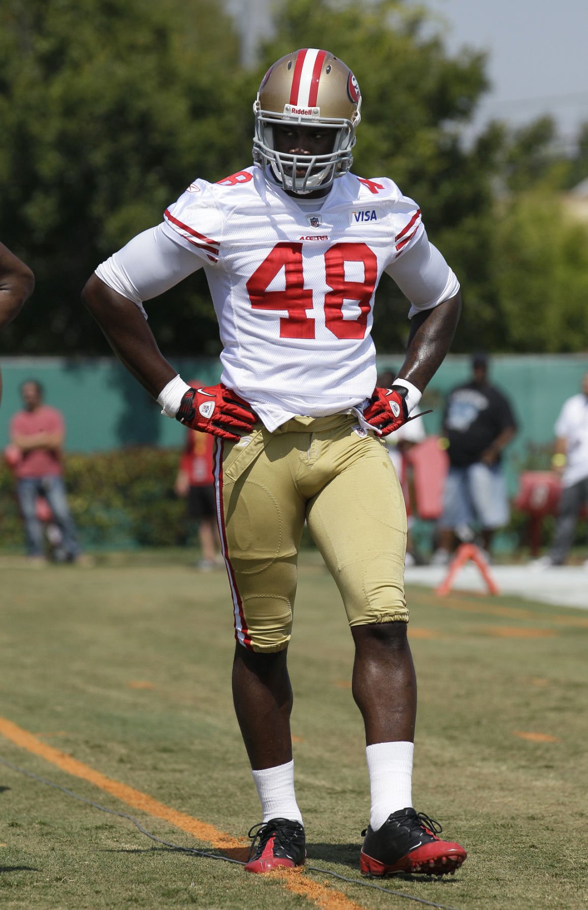 49ers' Aldon Smith faces college foe