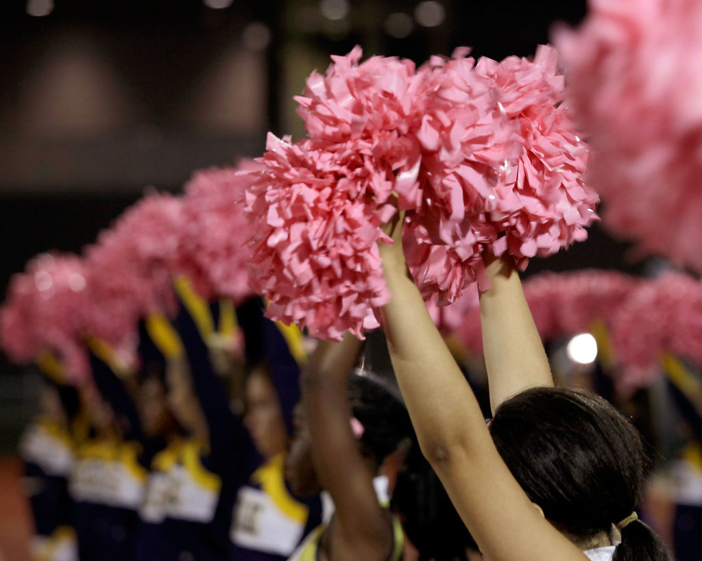 Battle Cheerleaders Used Pink Pom Poms Photos Columbiamissourian Com