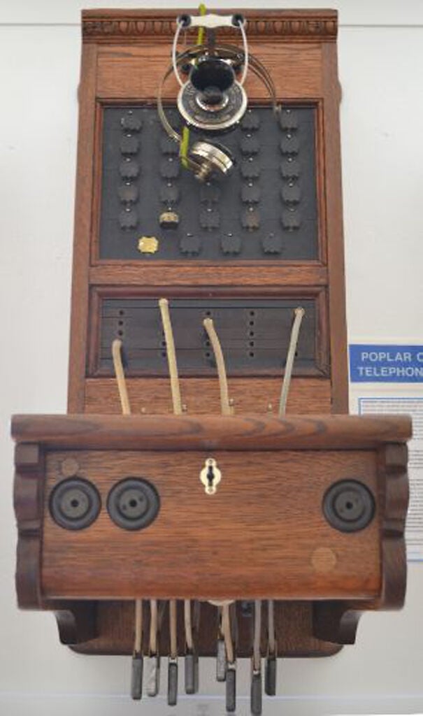 rotary dial telephone  Canadian Museum of History