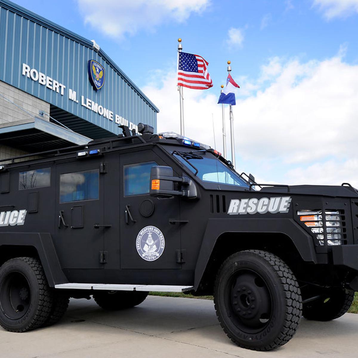 Columbia Police Department Unveils New Armored Vehicle News Columbiamissourian Com