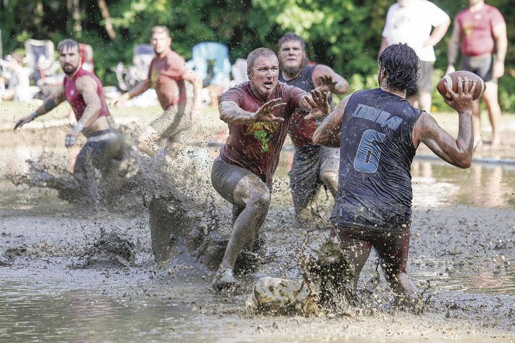 09-09-23 Mud Bowl run to qb
