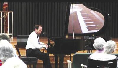 Pianist Fred Moyer