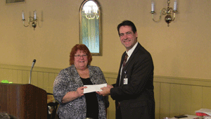 AVH Auxiliary donates $25,000 to the hospital