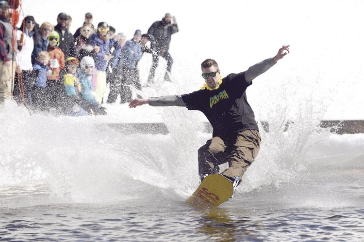 4-2-18 Pond Skim Cran 4.JPG