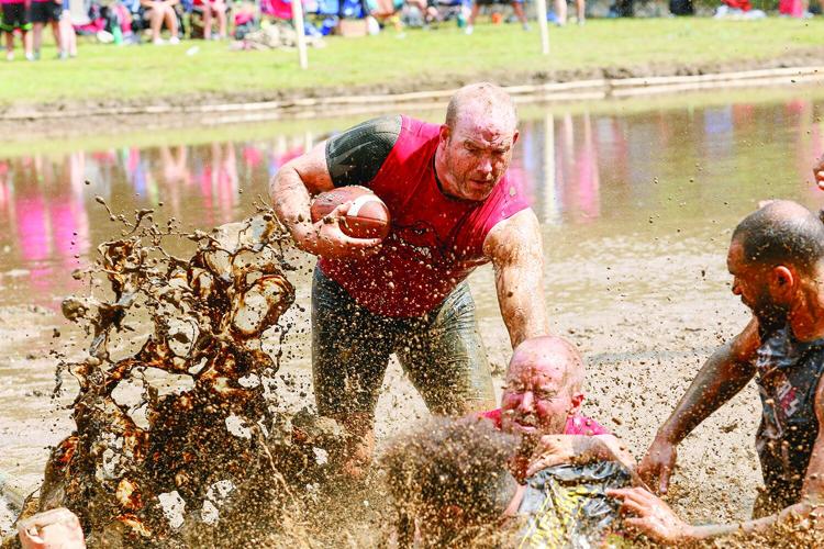 09-05-25 Mud Bowl run up sidelines 1