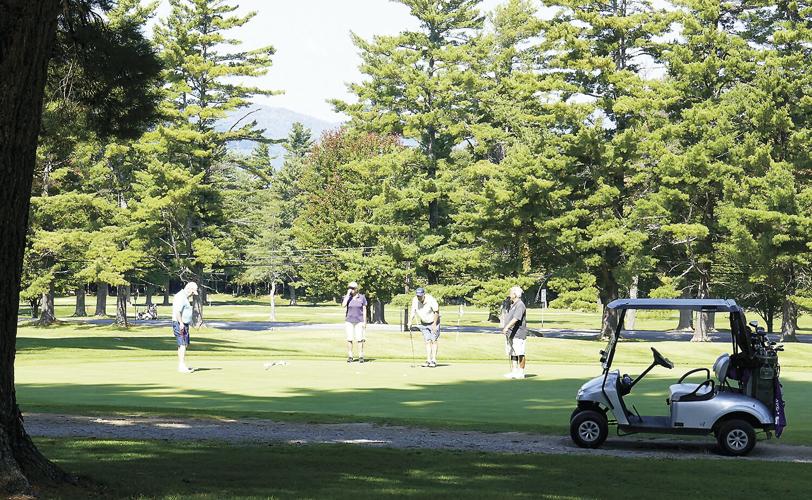 Golf Column - The Maplewood Golf Club - White Mountain Seniors putting