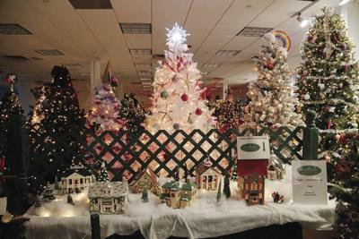 11-25-22 Fest of Trees christmas village