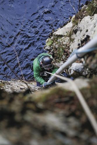 11-19-23 Installing Gauge above tighter