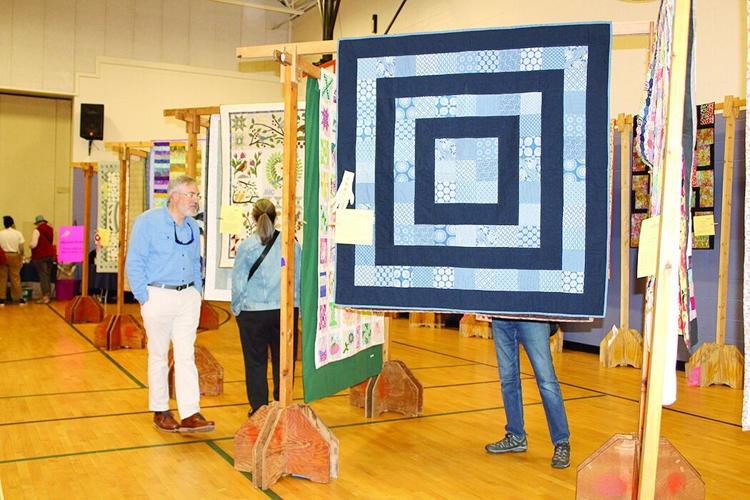 CUT dd42 ROP quilt show 4.tif