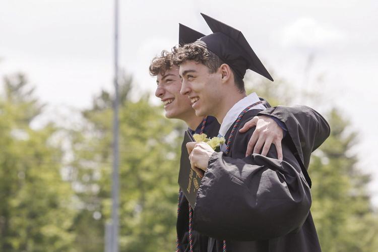06-11-22 KHS Graduation twin smiles