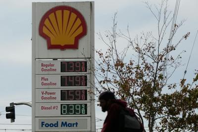 Economic pessimism among Americans in both political parties is deepening ahead of the November midterm elections, amid factors such as high energy prices and cost-of-living pressures.