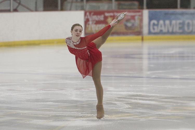 12-03-22 MWV Skating Club leg up behind