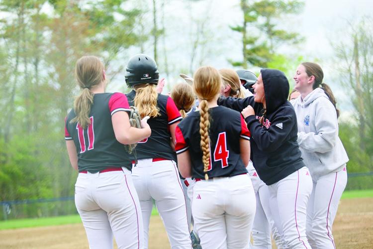 05-08-25 KHS SB berlin 6 home run crowd