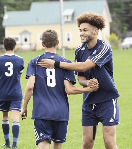 FA Boys Scocer - Lenny Foe-Essissia celebration