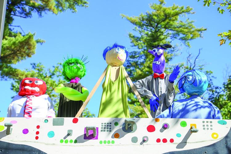 10-02-25 Pumpkin People memorial inside out