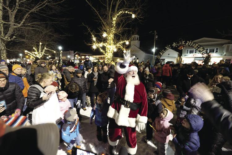 11-26-18 Santa in North Conway 1