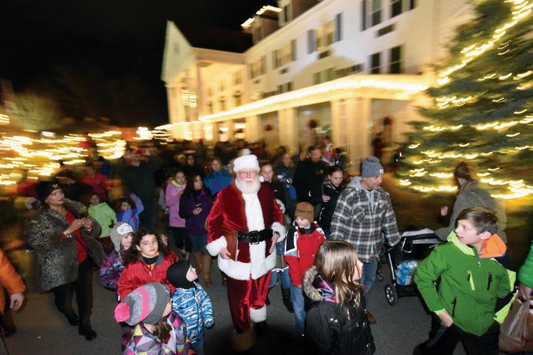 11-27-17 Old Fashion xmas_santa parade.jpg