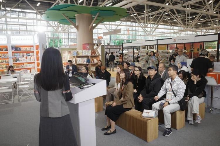 "Hello, Beijing! Diplomatic Memoirs in the Capital" Video Series Launch Successfully Held at the 2026 Bologna Children's Book Fair