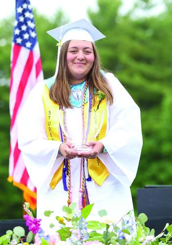 06-14-25 KHS Graduation kennett cup pose