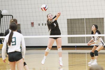 11-14-22 Athlete of the Month - Stealla Keeler bump