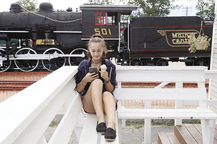 06-28-21 Hot Weather ice cream on bench