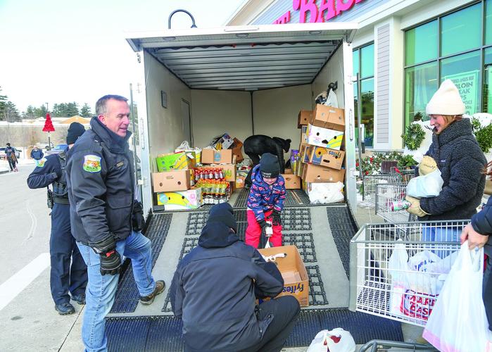 12-06-25 Conway PD Food Drive loading