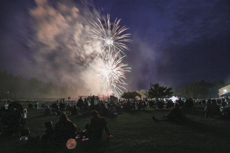 07-01-23 Fryeburg Fireworks wide lower