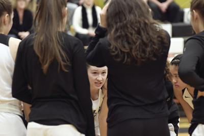 Girls Hoop - Liz Cote in huddle