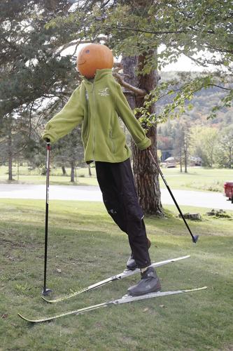 10-05-21 Pumpkins wentworth golf vertical