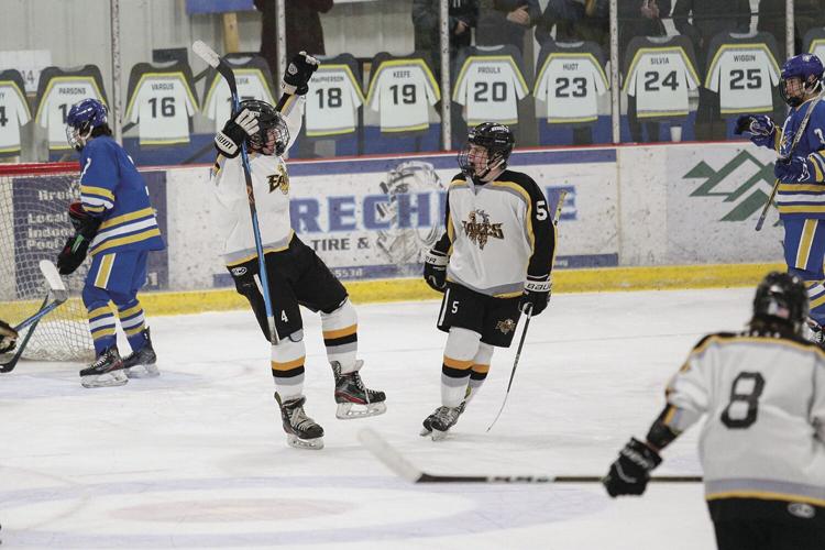 12-27-22 Peter Hall Xmas Tournament eagles celebration after seavey hat trick 1