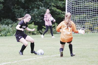 09-09-21 KHS WSOC up against goalie