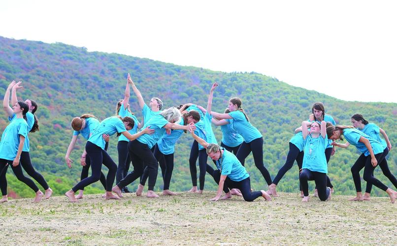 09-13-25 Jens Friends Climb limmer dancers wide pose