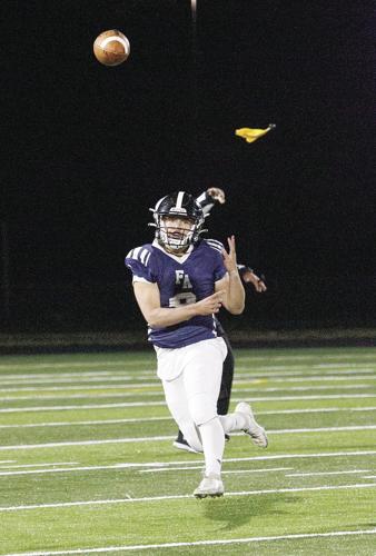 09-30-22 FA FB carter mid-throw