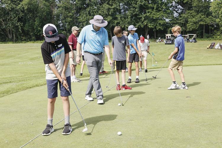 07-14-22 Junior Golf practicing putt line