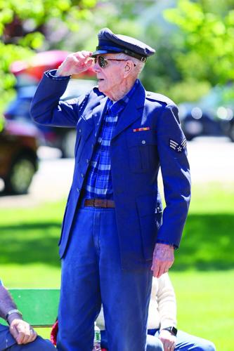 05-25-26 Memorial Day Fryeburg walker salute