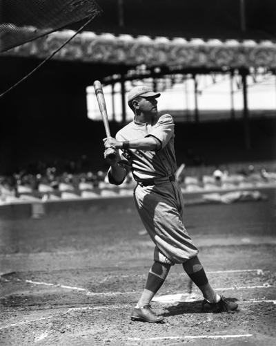 Babe_Ruth_by_Conlon,_1916.jpeg