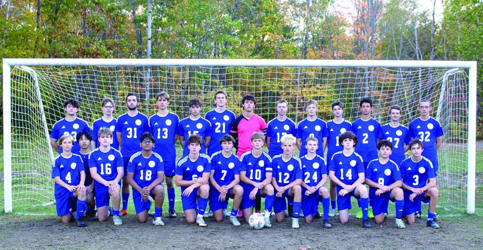 GRHS boys soccer team photo.jpg