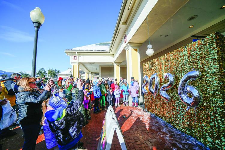 12-31-25 Settlers Noon Years Eve ball drop 1