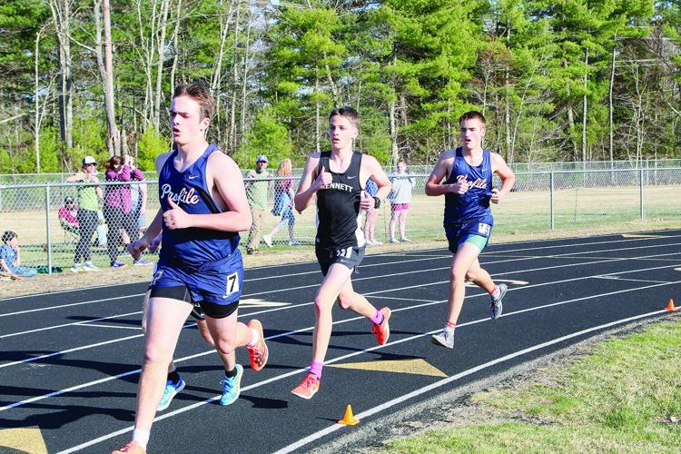 04-22-25 KHS Track 1600m khs sandwiched