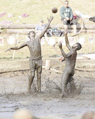 09-12-21 Mud Bowl reaching for ball