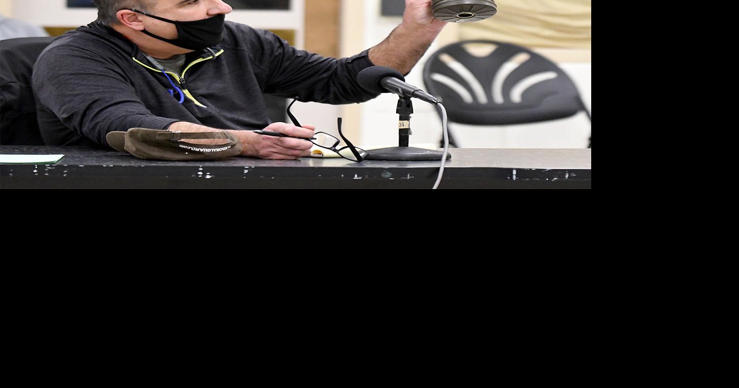 Parents call out school board chair over masks