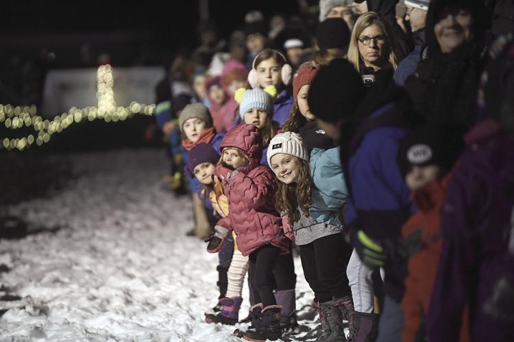 11-26-18 Santa in North Conway 5
