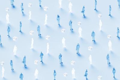 Crowds of AI bots posing as humans can influence crowds of real people on social media.