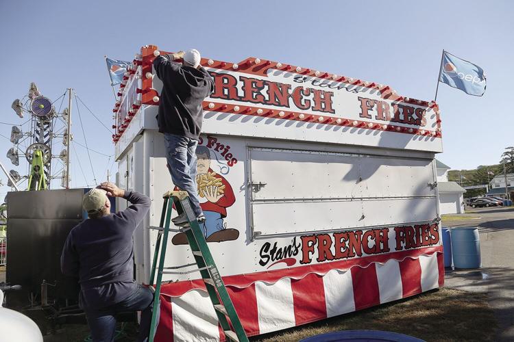 09-29-22 Fair Setup fixing lightbulbs
