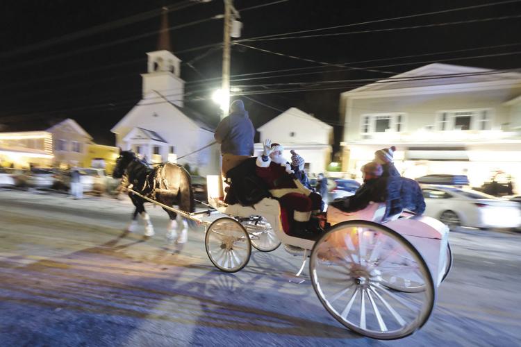 11-26-18 Santa in North Conway parade 1