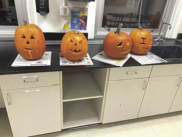 Halloween - Conway Rec's Teen Cetner pumpkin carvers 3