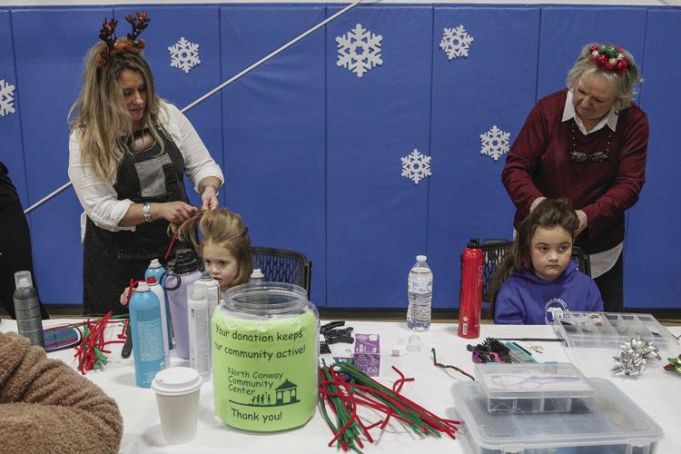 12-03-22 NoCo Grinchmas hair widest