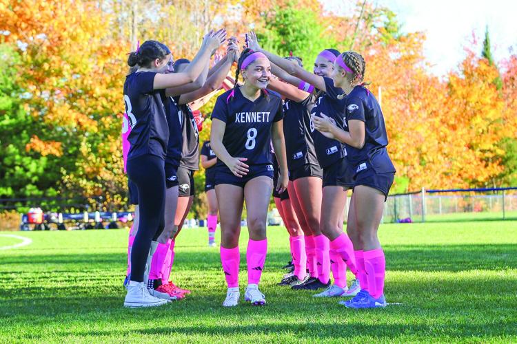 10-21-25 KHS GSOC seniors castaldo arch