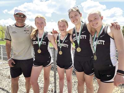 KHS Track - 4X800 relay team